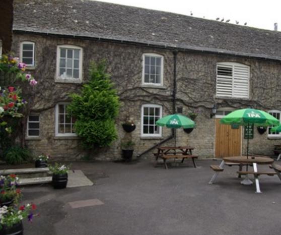 The Bell Inn Ducklington Exterior foto